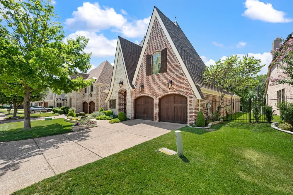 805 Creekview Lane Colleyville, TX 76034