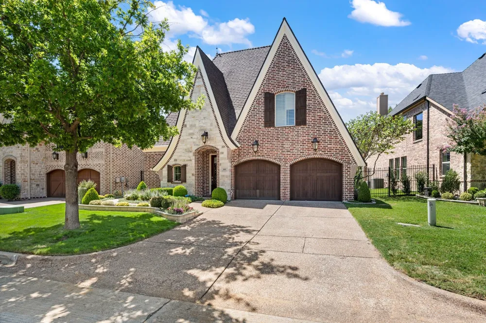 805 Creekview Lane Colleyville, TX 76034