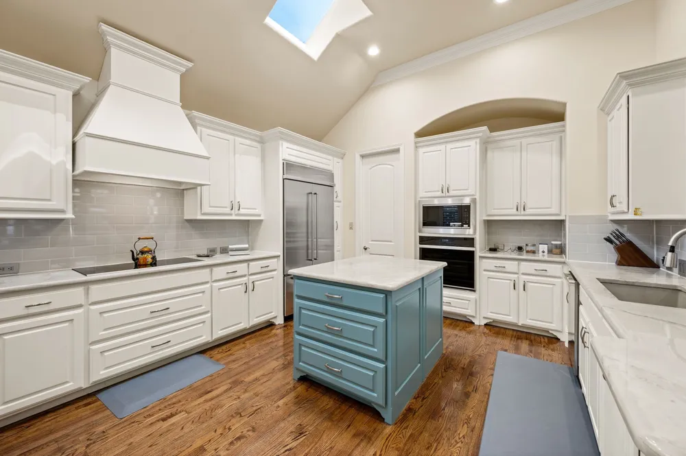 805 Creekview Lane Colleyville, TX 76034