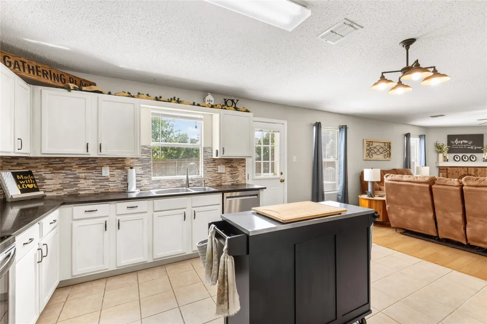 2212 Plum Court Little Elm, TX 75068