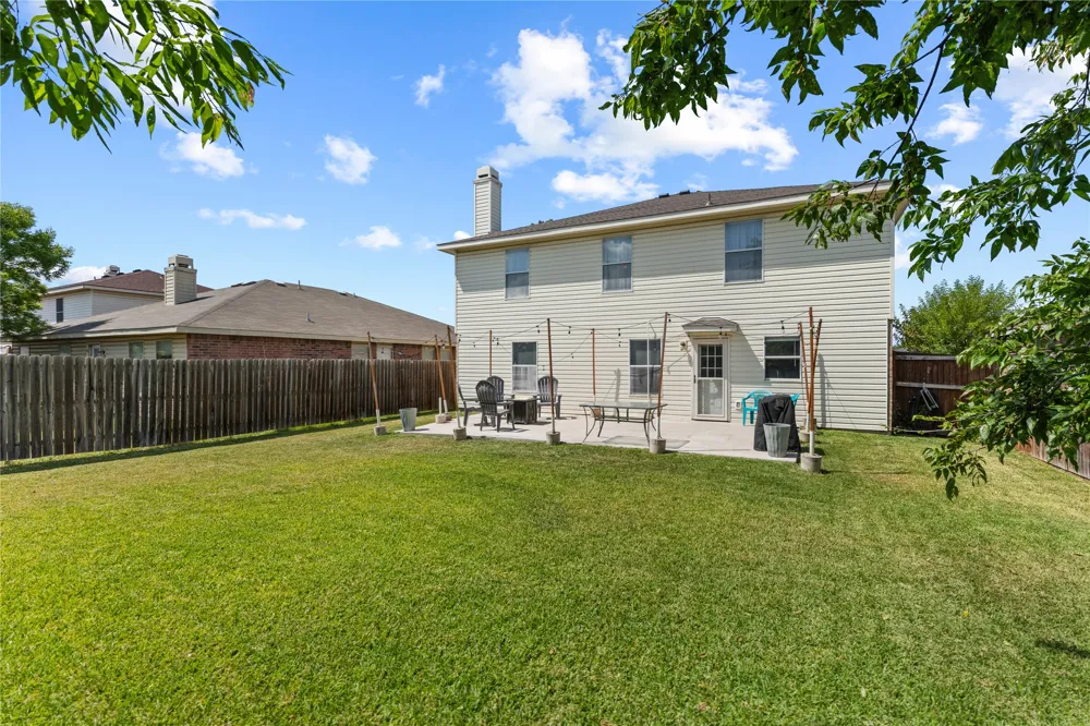2212 Plum Court Little Elm, TX 75068