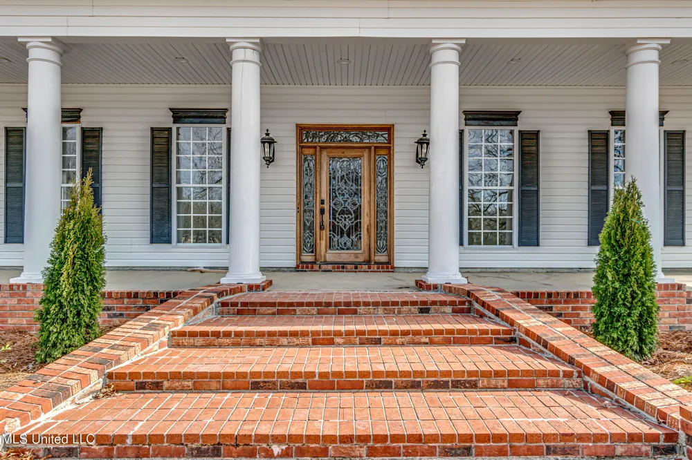 200 Cripple Creek Road Canton, MS 39046