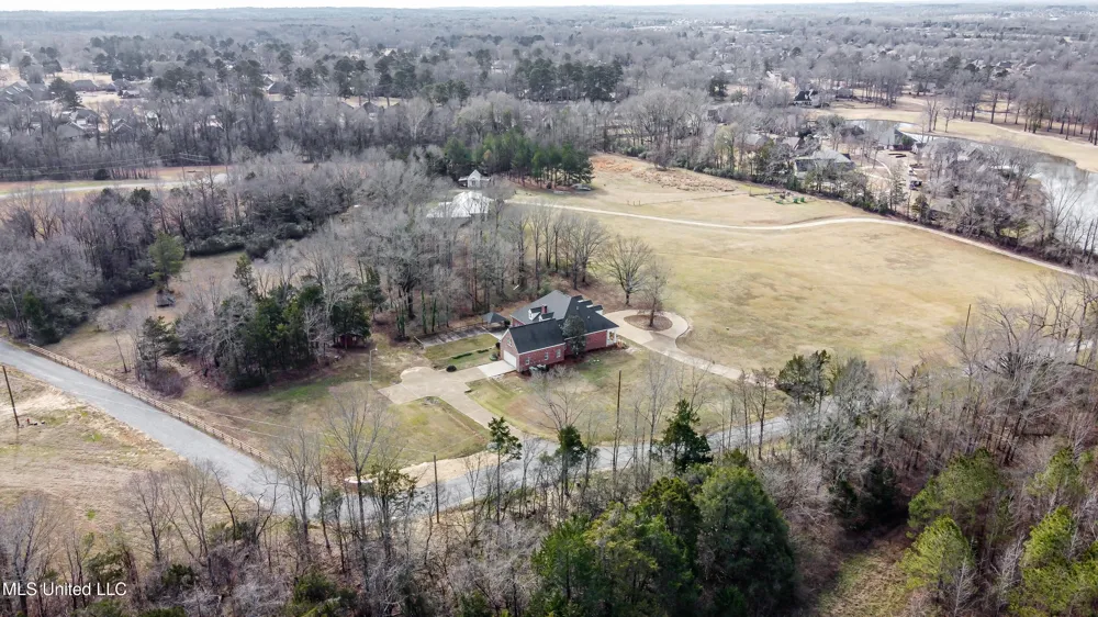 200 Cripple Creek Road Canton, MS 39046