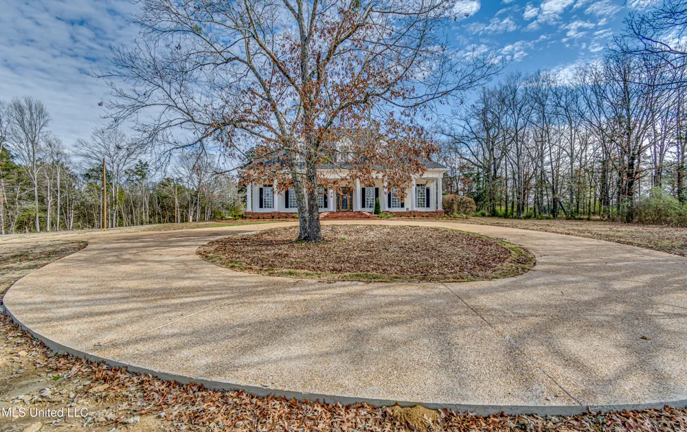 200 Cripple Creek Road Canton, MS 39046
