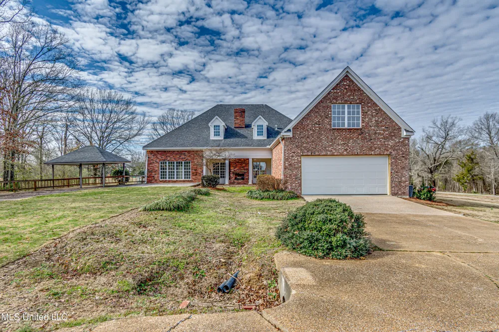 200 Cripple Creek Road Canton, MS 39046