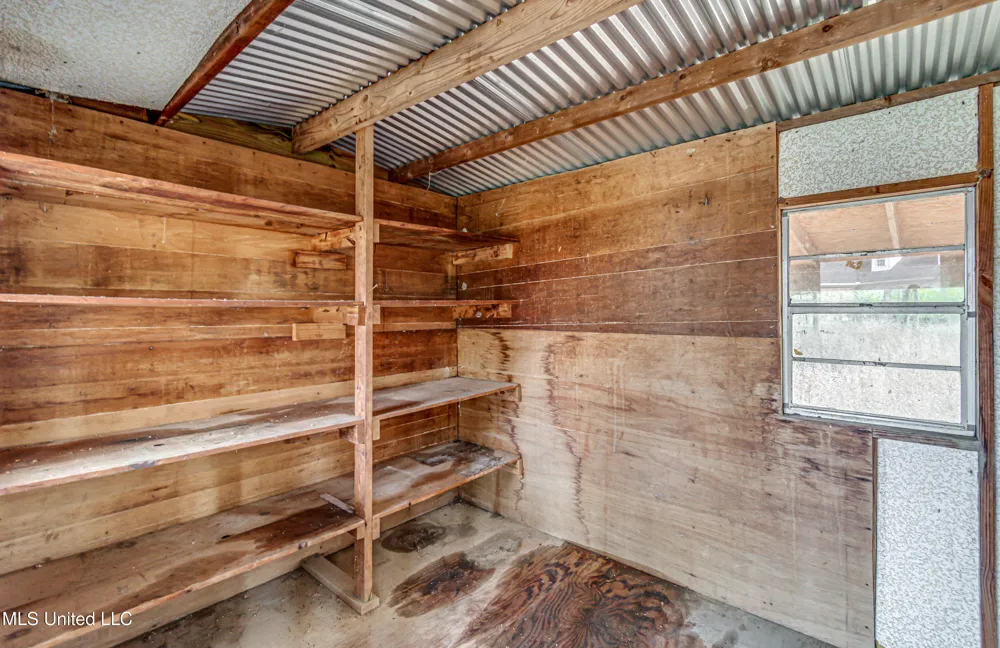 200 Cripple Creek Road Canton, MS 39046