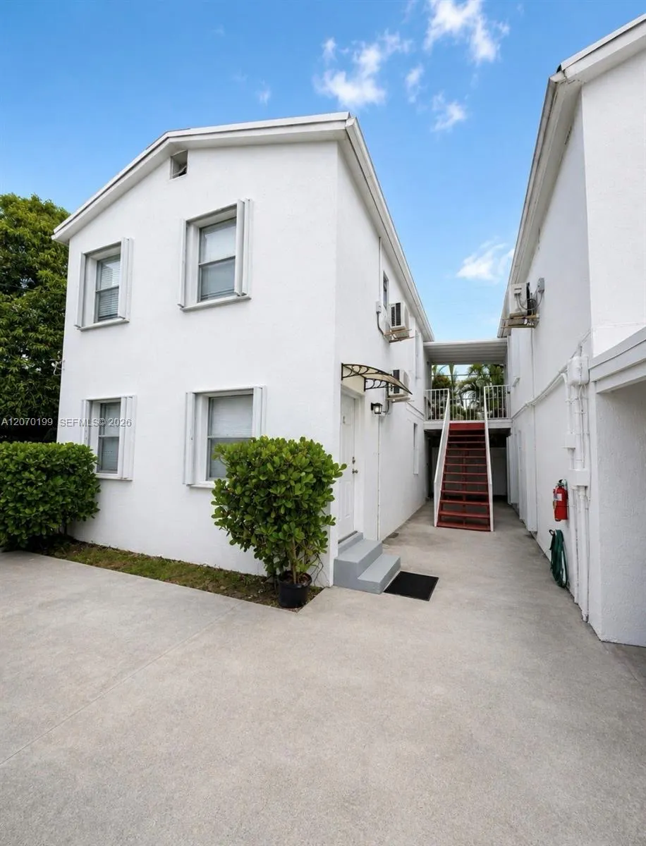 127 NW 47th Ter #2 Miami, FL 33127