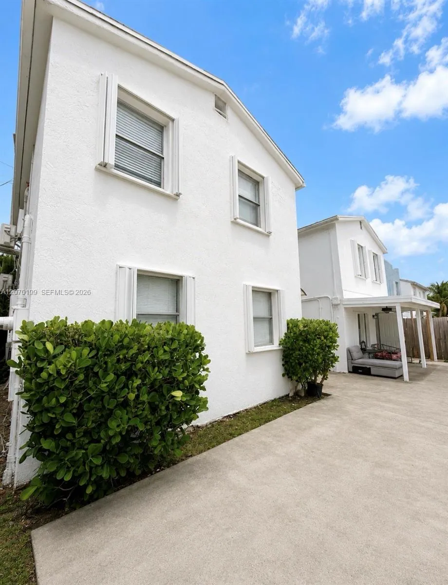 127 NW 47th Ter #2 Miami, FL 33127