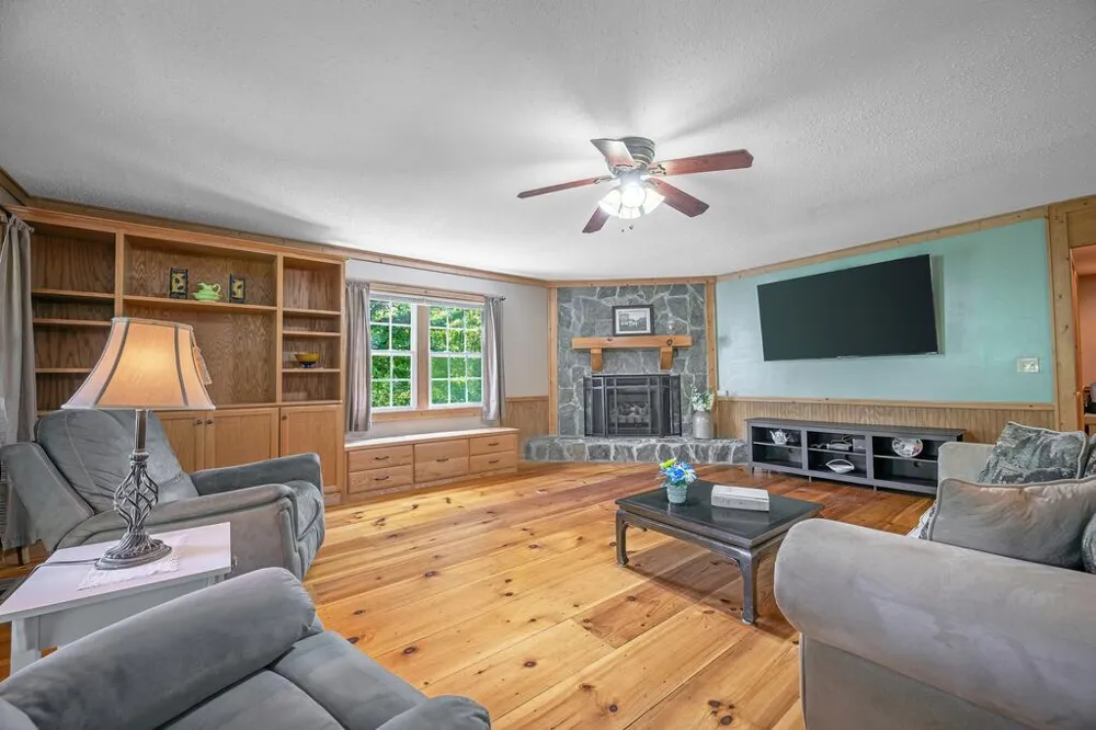 495 Dockery Lane Mineral Bluff, GA 30559
