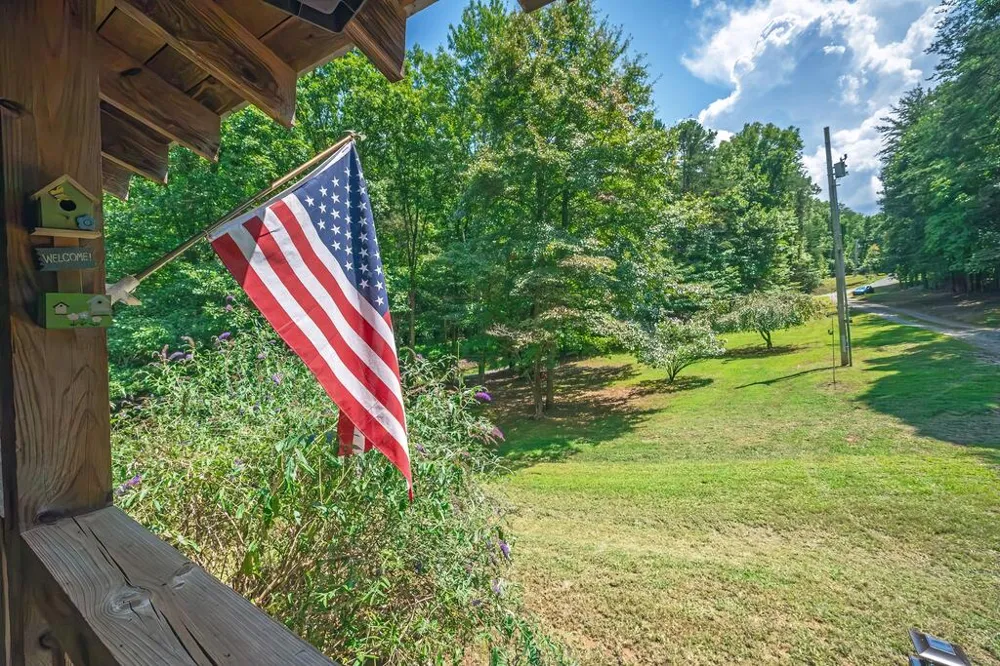 495 Dockery Lane Mineral Bluff, GA 30559