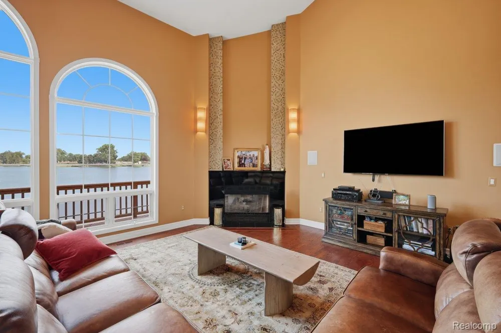 9669 Steephollow Drive White Lake Charter Township, MI 48386