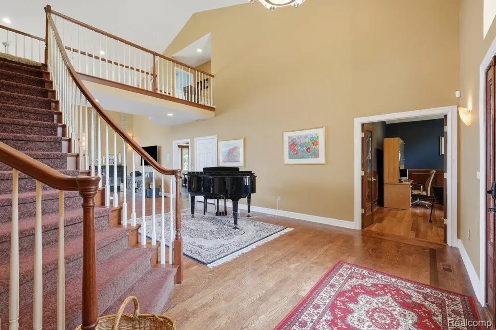 9669 Steephollow Drive White Lake Charter Township, MI 48386
