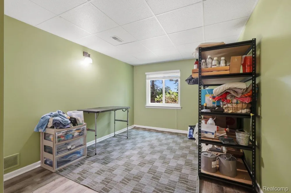 9669 Steephollow Drive White Lake Charter Township, MI 48386
