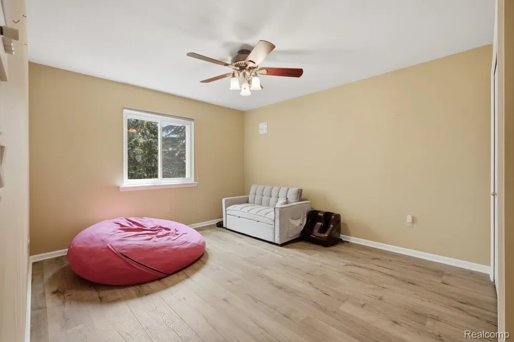 9669 Steephollow Drive White Lake Charter Township, MI 48386