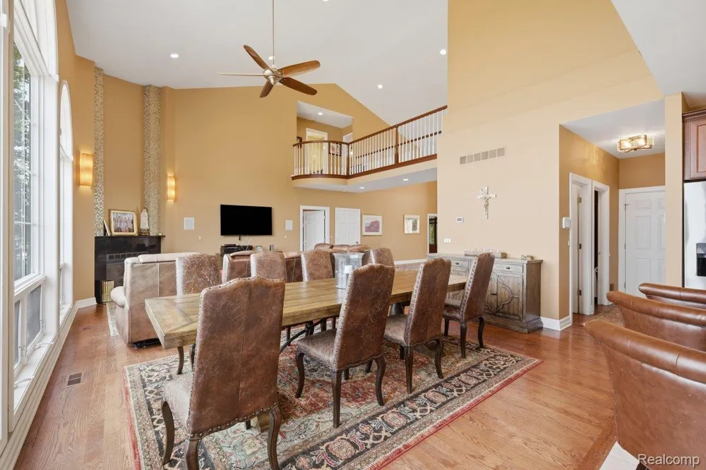 9669 Steephollow Drive White Lake Charter Township, MI 48386