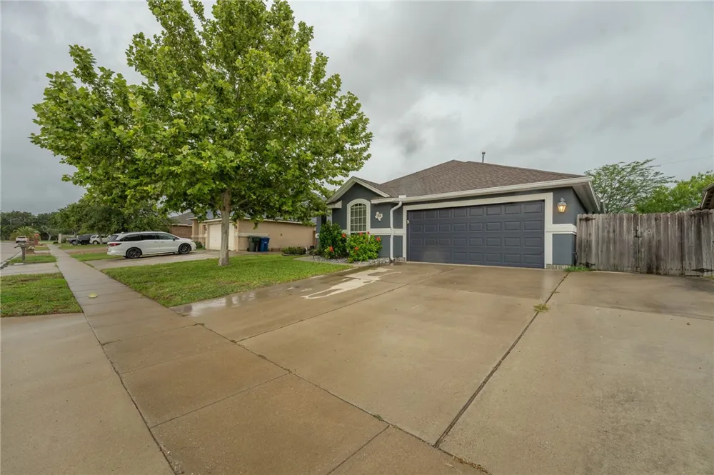 3826 Holland Drive Corpus Christi, TX 78418