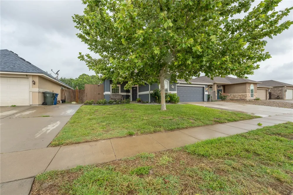 3826 Holland Drive Corpus Christi, TX 78418