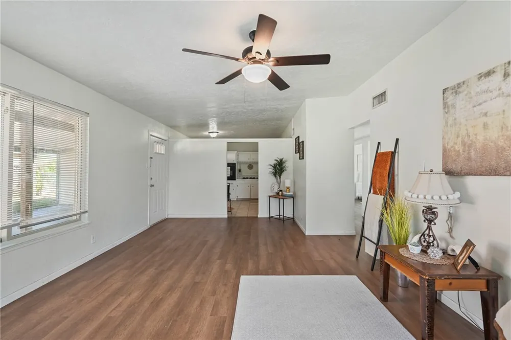 1514 E Johnston Avenue Kingsville, TX 78363