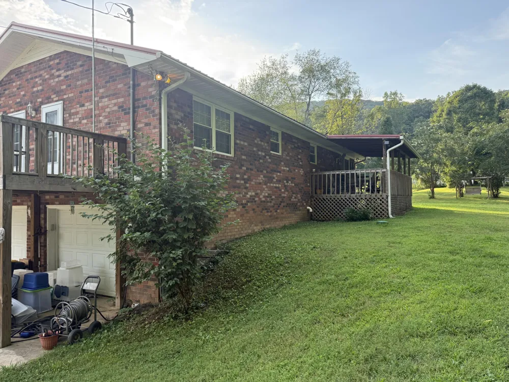 4394 Back Valley Road Evensville, TN 37332