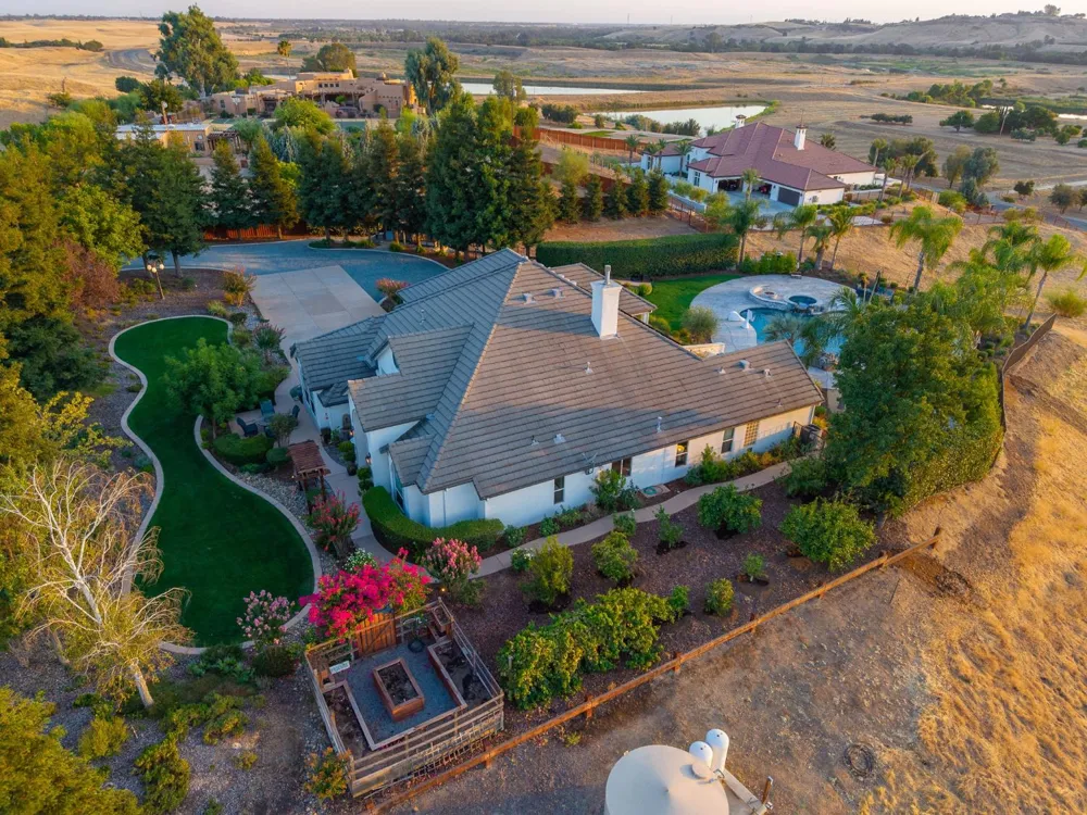 15640 Friant Road Friant, CA 93626