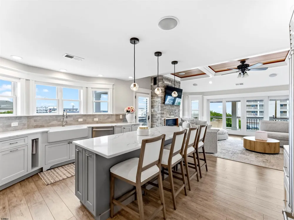 401 W BRIGANTINE Ave Brigantine, NJ 08203
