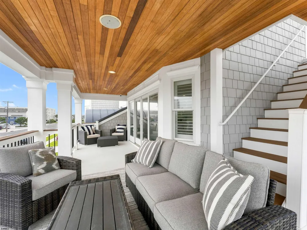 401 W BRIGANTINE Ave Brigantine, NJ 08203