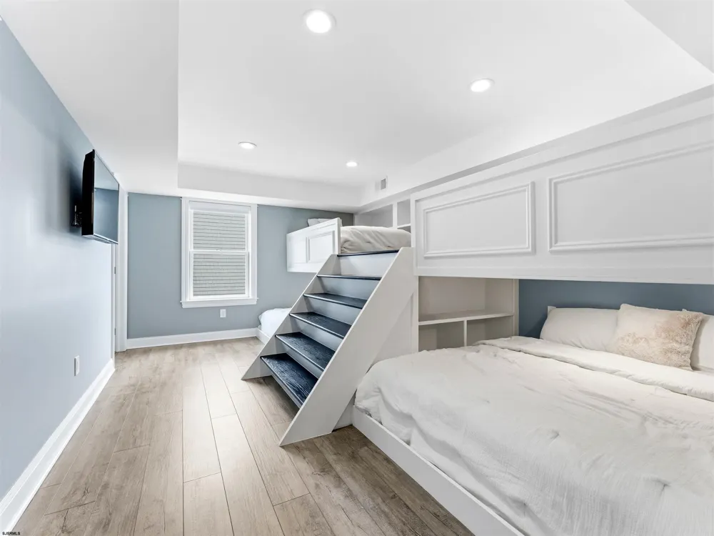 401 W BRIGANTINE Ave Brigantine, NJ 08203
