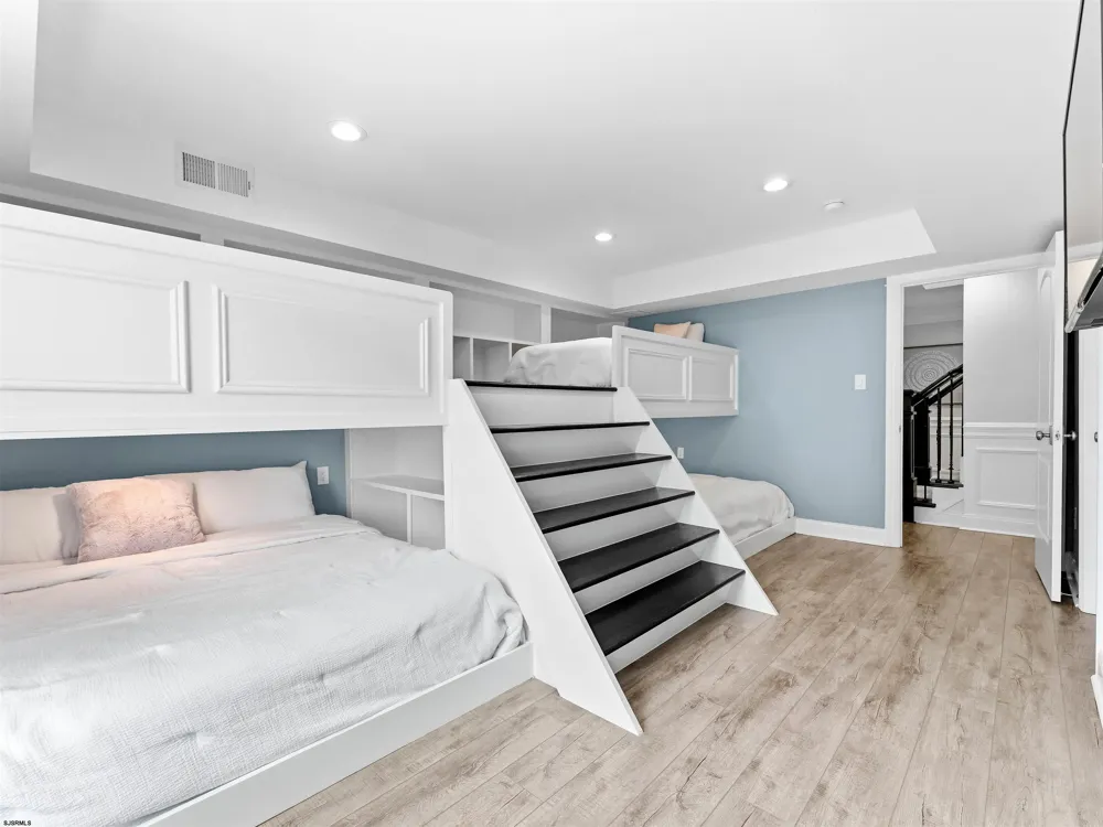 401 W BRIGANTINE Ave Brigantine, NJ 08203