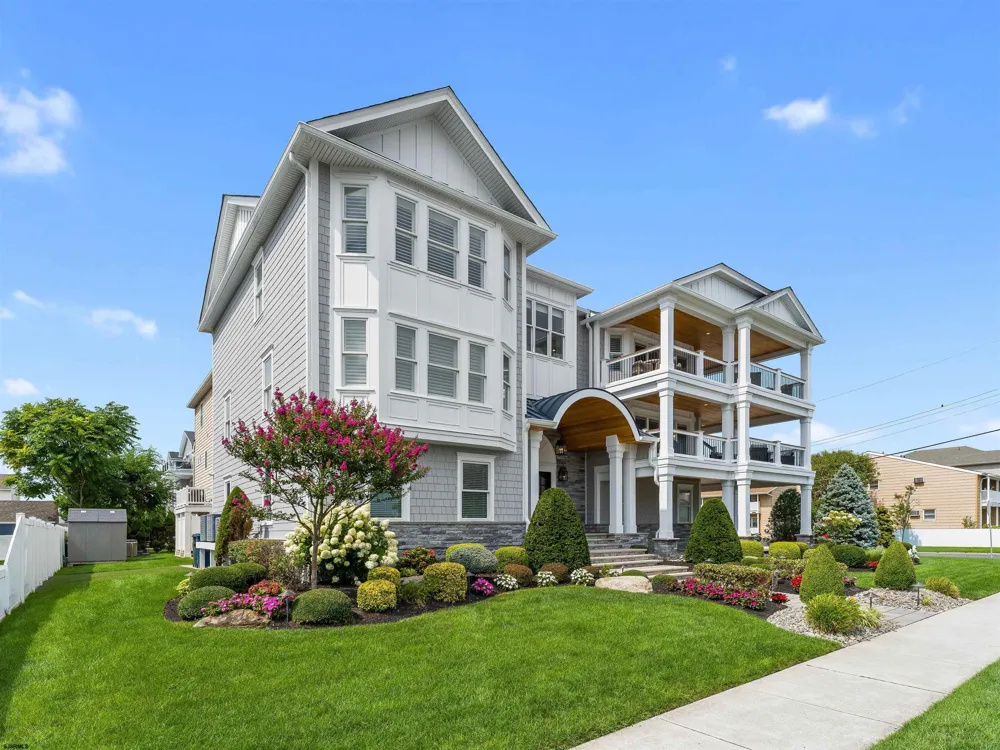 401 W BRIGANTINE Ave Brigantine, NJ 08203
