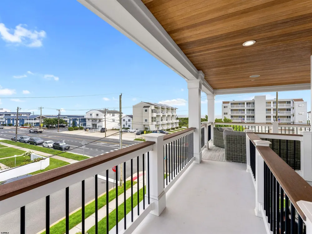 401 W BRIGANTINE Ave Brigantine, NJ 08203
