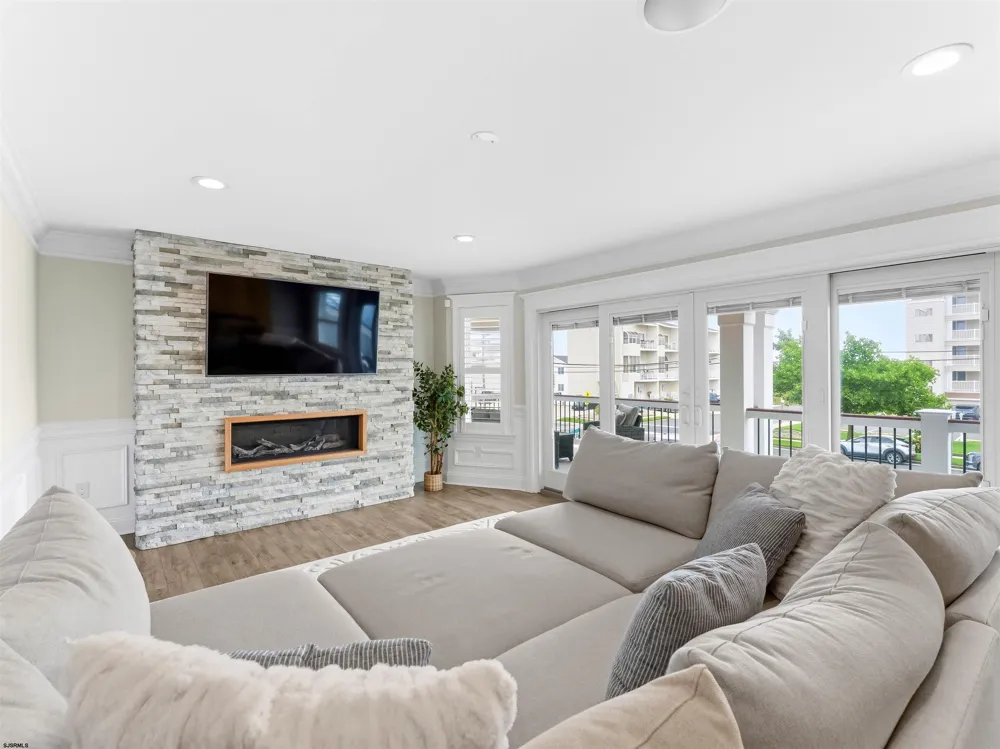 401 W BRIGANTINE Ave Brigantine, NJ 08203