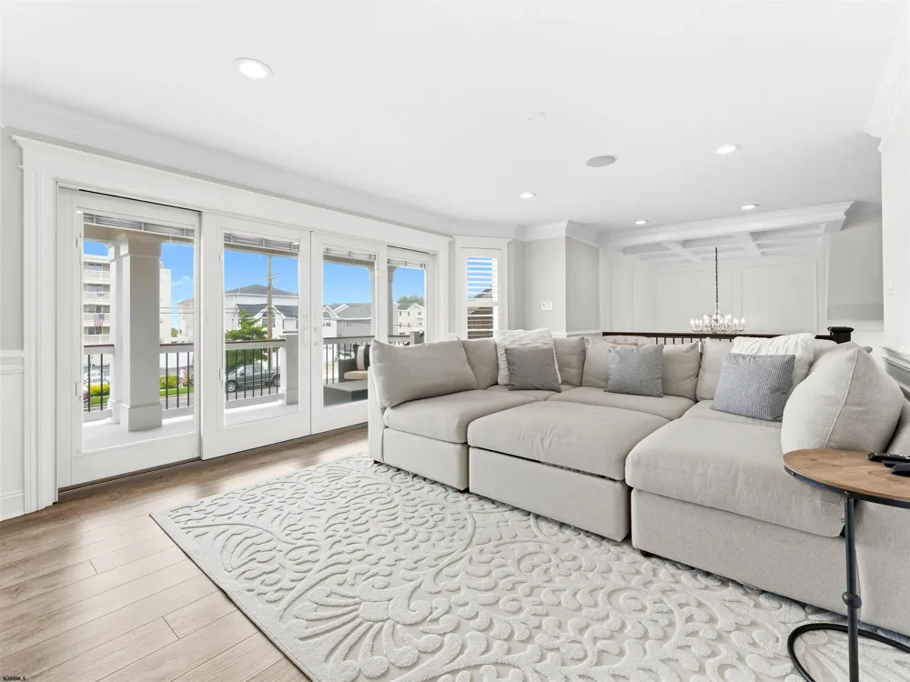 401 W BRIGANTINE Ave Brigantine, NJ 08203