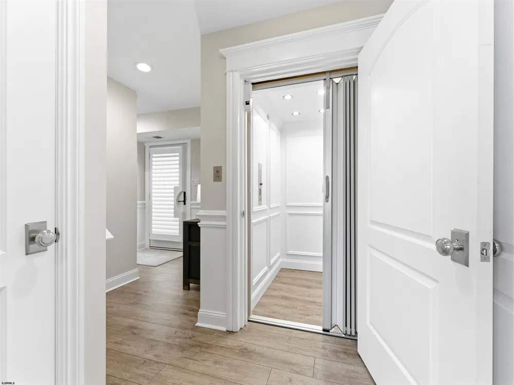 401 W BRIGANTINE Ave Brigantine, NJ 08203