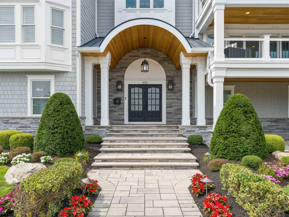 401 W BRIGANTINE Ave Brigantine, NJ 08203