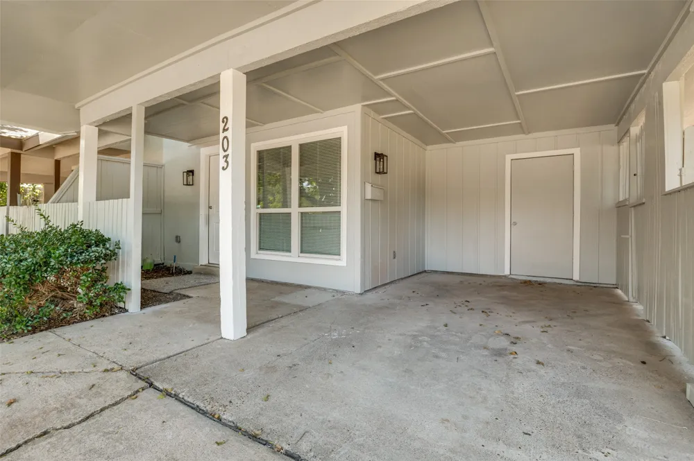 203 Trinidad Drive Grand Prairie, TX 75052