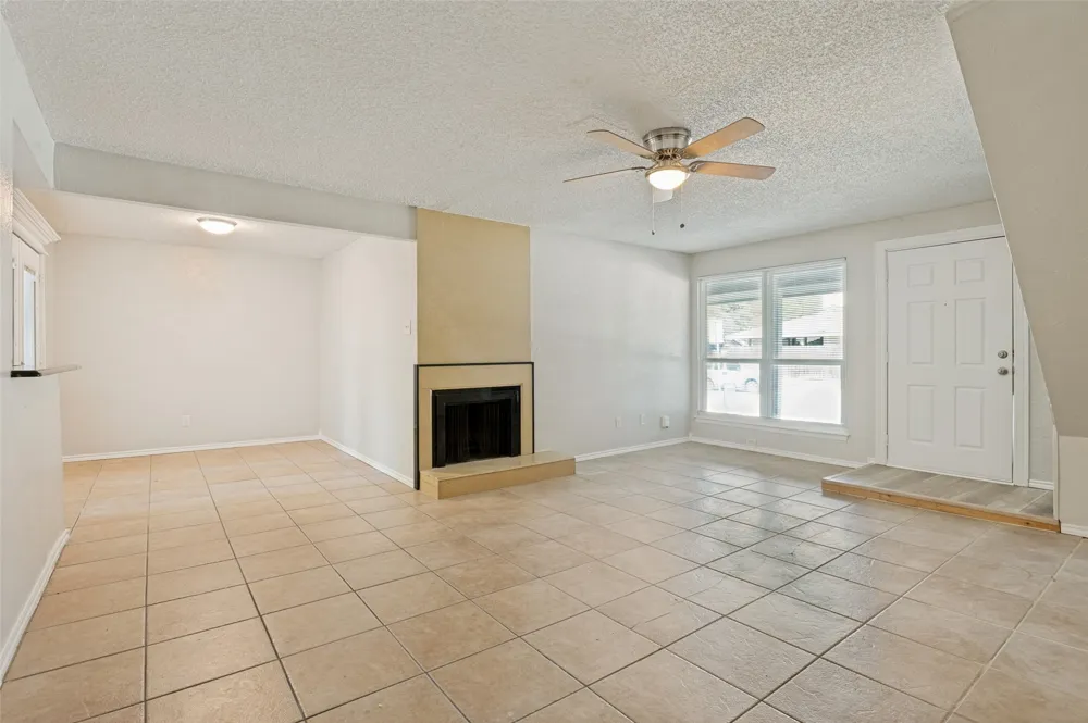 203 Trinidad Drive Grand Prairie, TX 75052