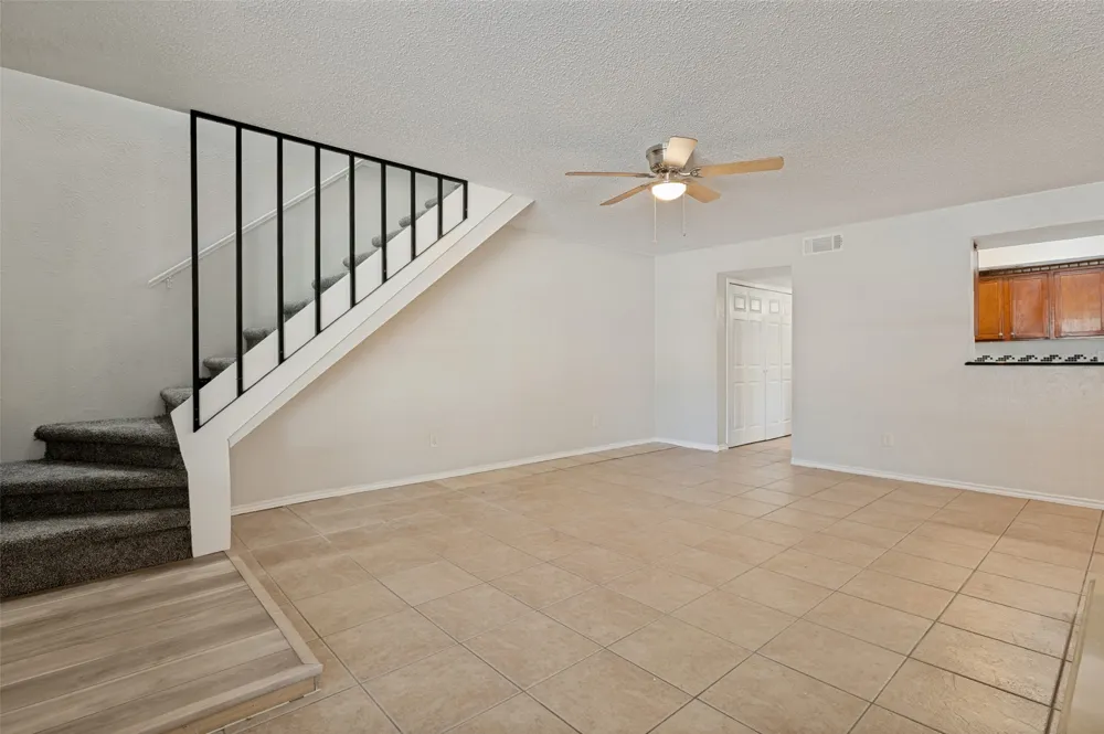203 Trinidad Drive Grand Prairie, TX 75052