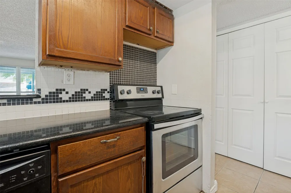 203 Trinidad Drive Grand Prairie, TX 75052