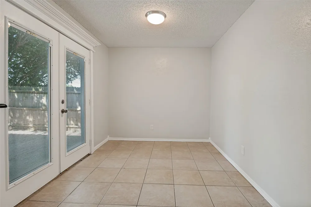 203 Trinidad Drive Grand Prairie, TX 75052