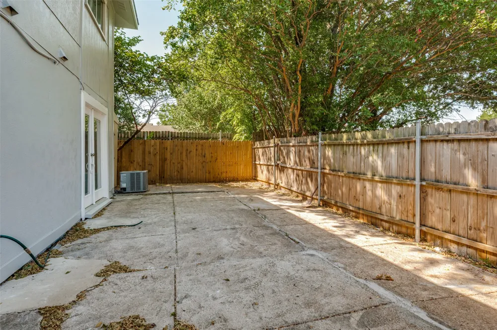 203 Trinidad Drive Grand Prairie, TX 75052