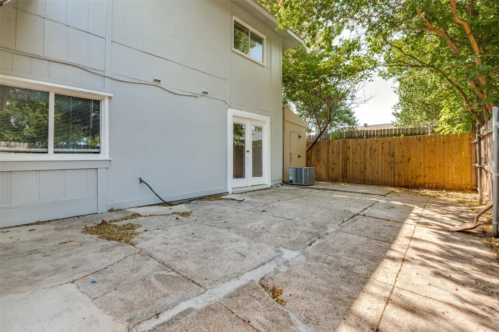 203 Trinidad Drive Grand Prairie, TX 75052