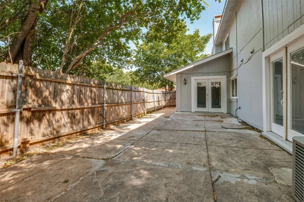 203 Trinidad Drive Grand Prairie, TX 75052