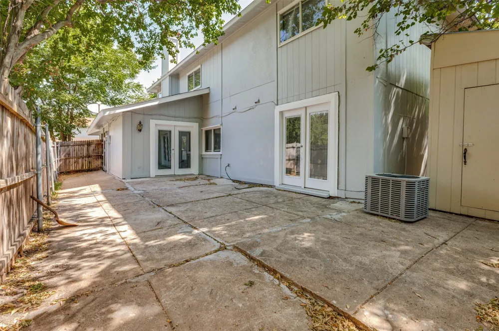 203 Trinidad Drive Grand Prairie, TX 75052