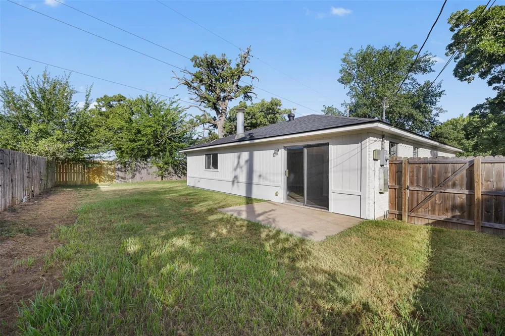 1000 Laredo Court College Station, TX 77845