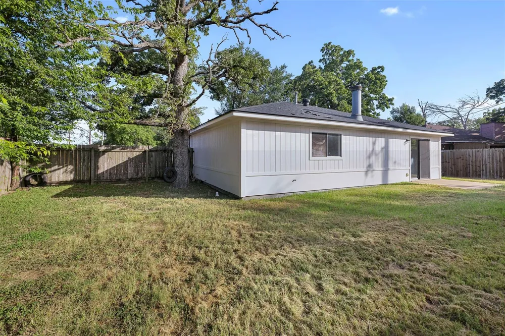 1000 Laredo Court College Station, TX 77845