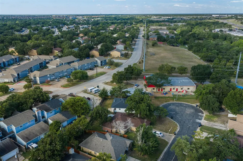 1000 Laredo Court College Station, TX 77845