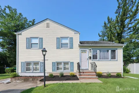 3328 Beverly Road