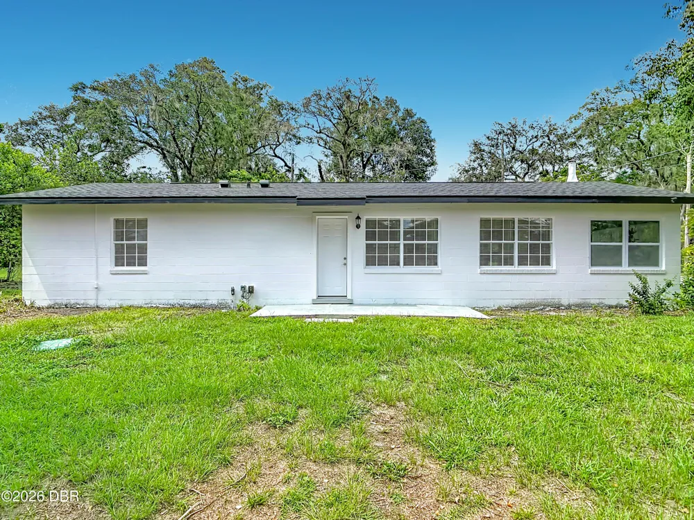 303 Lake Gertie Road Deland, FL 32720