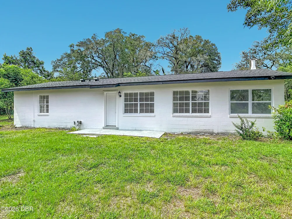 303 Lake Gertie Road Deland, FL 32720