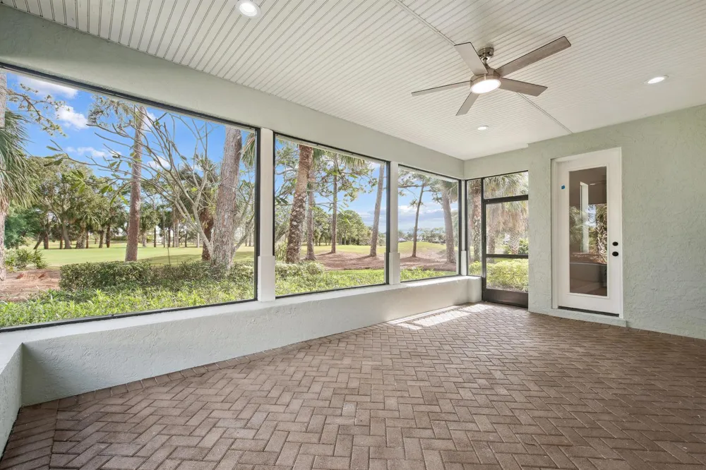 1018 CAROLINA CIRCLE SW Vero Beach, FL 32962